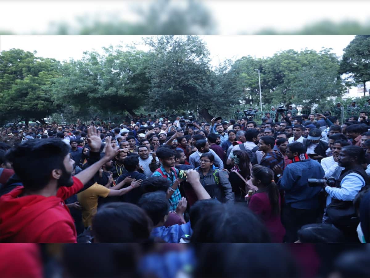 JNU વિદ્યાર્થીઓની માર્ચ" કલમ 144ના ઉલ્લંઘનના આરોપમાં દિલ્હી પોલીસે દાખલ કરી FIR
