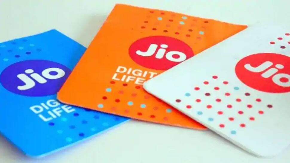 સસ્તા કોલ માટે જાણીતી Reliance jioના પ્લાનમાં જબરદસ્ત વધારો, કરી નાખશે ખિસ્સા ખાલી સસ્તા કોલ માટે જાણીતી Reliance jioના પ્લાનમાં જબરદસ્ત વધારો, કરી નાખશે ખિસ્સા ખાલી