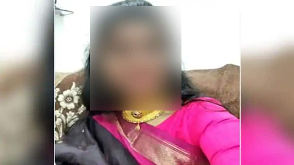 BREAKING NEWS: હૈદરાબાદ ગેંગરેપના ચારેય આરોપીઓને પોલીસ એનકાઉન્ટરમાં ઠાર માર્યા BREAKING NEWS: હૈદરાબાદ ગેંગરેપના ચારેય આરોપીઓને પોલીસ એનકાઉન્ટરમાં ઠાર માર્યા