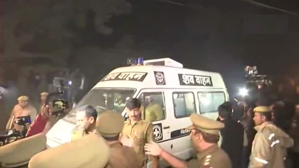Unnao rape case : આજે થશે પીડિતાના અંતિમ સંસ્કાર, મુખ્યમંત્રીને મળવા ઇચ્છે છે પરિવાર Unnao rape case : આજે થશે પીડિતાના અંતિમ સંસ્કાર, મુખ્યમંત્રીને મળવા ઇચ્છે છે પરિવાર