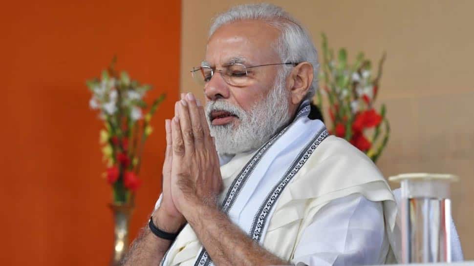 PM મોદીએ કહ્યું, 'કલકત્તા પોર્ટ હવે શ્યામા પ્રસાદ મુખર્જીના નામથી ઓળખાશે' PM મોદીએ કહ્યું, 'કલકત્તા પોર્ટ હવે શ્યામા પ્રસાદ મુખર્જીના નામથી ઓળખાશે'