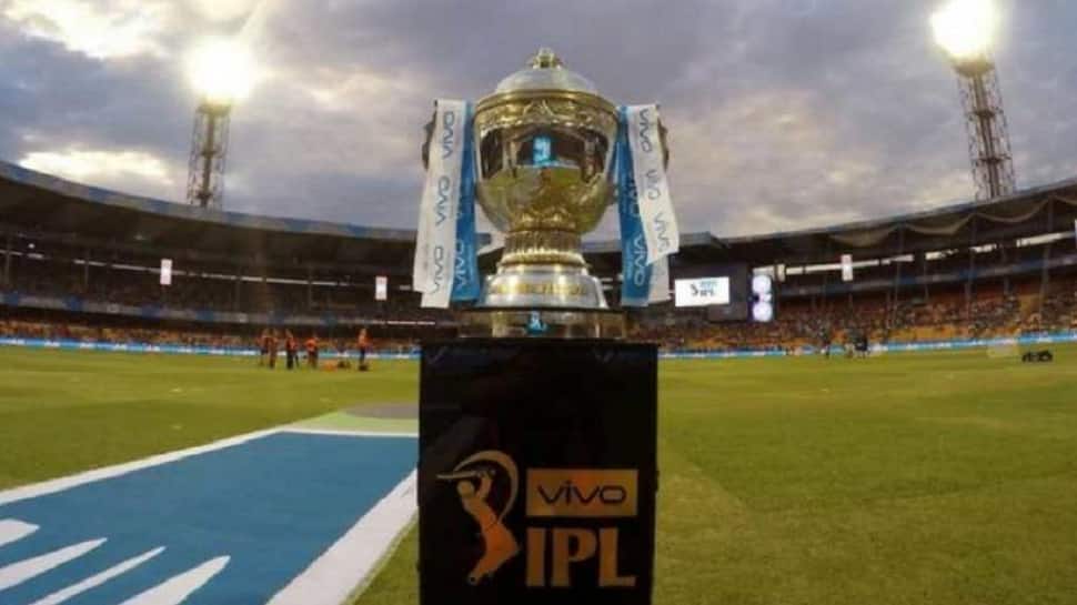 IPL 2020: અમદાવાદ નહીં મુંબઈમાં જ રમાશે ફાઇનલઃ સૌરવ ગાંગુલી IPL 2020: અમદાવાદ નહીં મુંબઈમાં જ રમાશે ફાઇનલઃ સૌરવ ગાંગુલી
