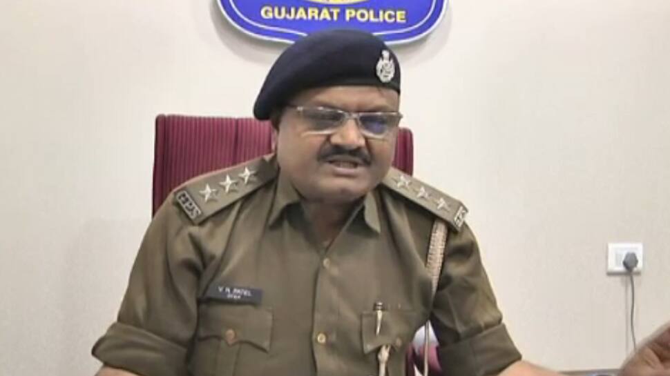 શહેરમાં લૂંટારૂઓ બેફામ, પોલીસ CCTV કબ્જે કરીને 1 મહીનાથી ફીફાખાંડે છે શહેરમાં લૂંટારૂઓ બેફામ, પોલીસ CCTV કબ્જે કરીને 1 મહીનાથી ફીફાખાંડે છે