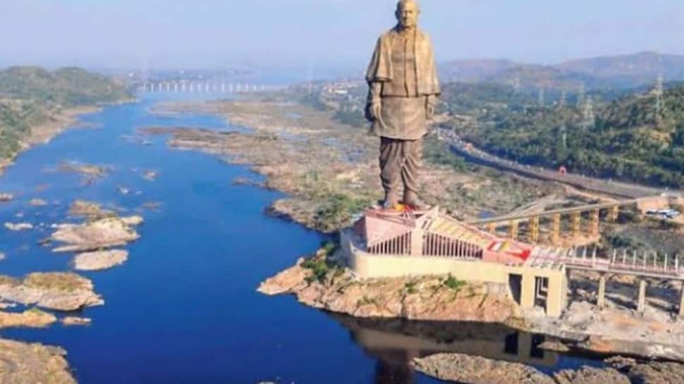 કેવડિયા: સરકાર આદિવાસીઓને હોમસ્ટે હેઠળ તમામ રાસ રચીલું વસાવી આપશે કેવડિયા: સરકાર આદિવાસીઓને હોમસ્ટે હેઠળ તમામ રાસ રચીલું વસાવી આપશે