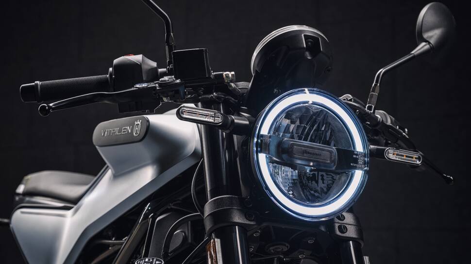 Husqvarna Svartpilen 250 અને Vitpilen 250 બાઇક ભારતમાં થઇ લોન્ચ, જાણો કિંમત અને ફીચર્સ Husqvarna Svartpilen 250 અને Vitpilen 250 બાઇક ભારતમાં થઇ લોન્ચ, જાણો કિંમત અને ફીચર્સ