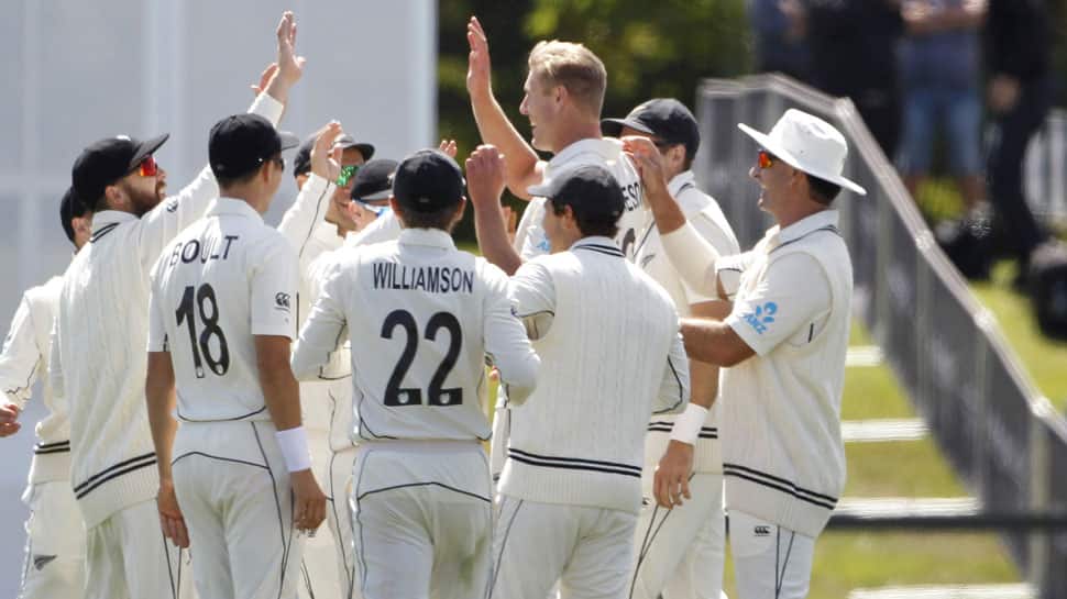 IND vs NZ: ભારતે બીજી ટેસ્ટ પણ ગુમાવી, 17 વર્ષ બાદ ન્યૂઝીલેન્ડે 2-0થી ટીમ ઈન્ડિયાને માત આપી IND vs NZ: ભારતે બીજી ટેસ્ટ પણ ગુમાવી, 17 વર્ષ બાદ ન્યૂઝીલેન્ડે 2-0થી ટીમ ઈન્ડિયાને માત આપી