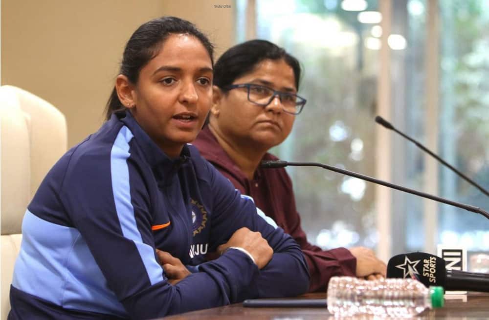 ICC Women's T20 WC: વરસાદને કારણે સેમિફાઇનલ ધોવાઈ તો ભારત-આફ્રિકા ફાઇનલમાં, જાણો કેમ? ICC Women's T20 WC: વરસાદને કારણે સેમિફાઇનલ ધોવાઈ તો ભારત-આફ્રિકા ફાઇનલમાં, જાણો કેમ?