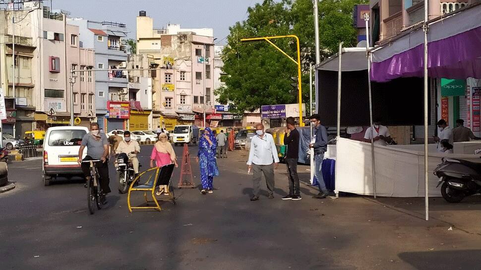 કોરોનાએ ચિંતા વધારી, દર્દીઓમાં નથી દેખાતા લક્ષણો, છતા રિપોર્ટ પોઝિટિવ કોરોનાએ ચિંતા વધારી, દર્દીઓમાં નથી દેખાતા લક્ષણો, છતા રિપોર્ટ પોઝિટિવ