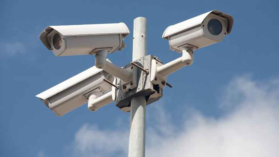 હવે cctv બન્યા છે પોલીસની ત્રીજી આંખ, આખા અમદાવાદ પર બાજનજર હવે cctv બન્યા છે પોલીસની ત્રીજી આંખ, આખા અમદાવાદ પર બાજનજર