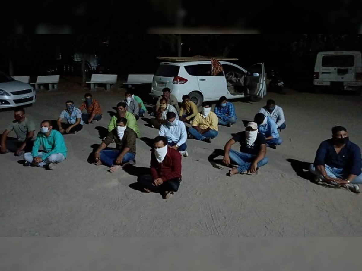 મુંદ્રામાં લૉકડાઉનમાં જુગાર રમતા 19 લોકો ઝડપાયા, 14 લાખનો મુદ્દામાલ કબજે