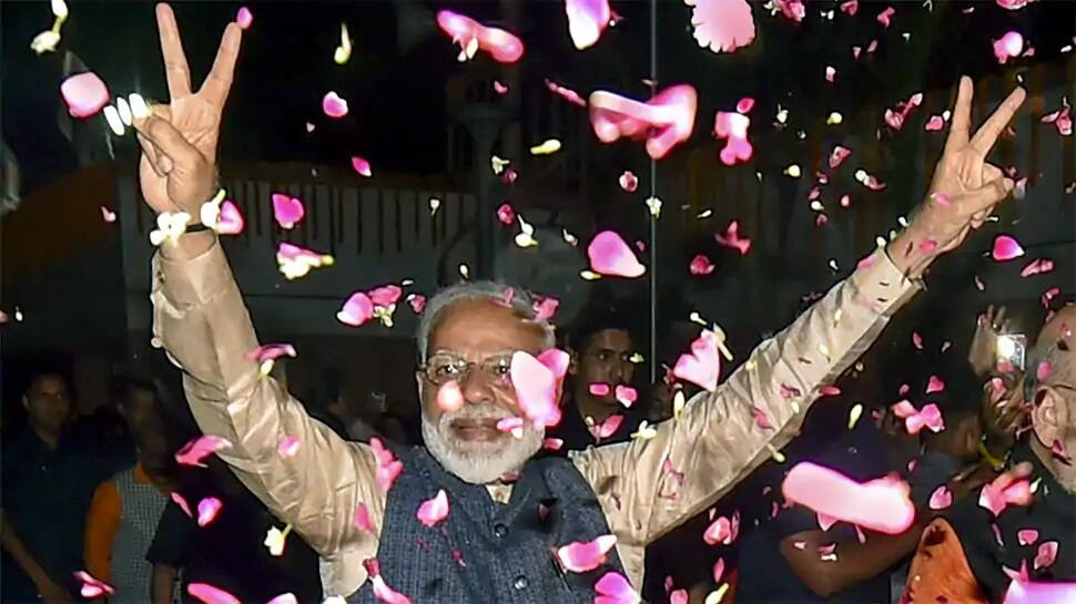 સરકાર 2.0નું એક વર્ષ- નિર્વિવાદ નેતા, નબળો વિપક્ષ અને મજબૂત બનતી ગઈ બ્રાન્ડ મોદી સરકાર 2.0નું એક વર્ષ- નિર્વિવાદ નેતા, નબળો વિપક્ષ અને મજબૂત બનતી ગઈ બ્રાન્ડ મોદી
