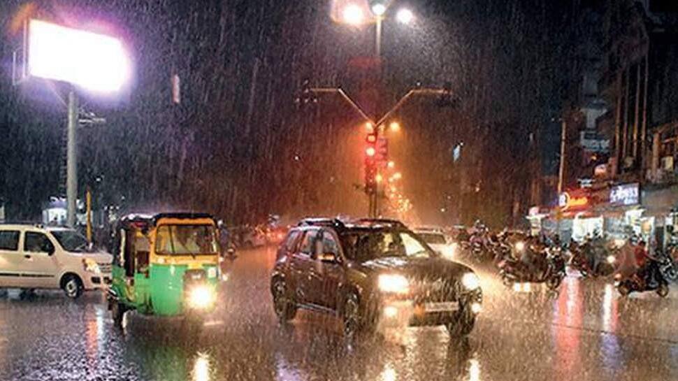 વડોદરામાં દિવસભરના ઉકળાટ બાદ વરસાદ, ખેડૂતોમાં ખુશીની લહેર વડોદરામાં દિવસભરના ઉકળાટ બાદ વરસાદ, ખેડૂતોમાં ખુશીની લહેર