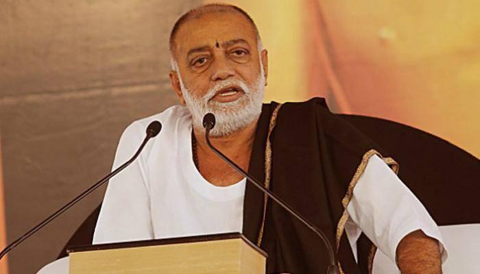 પબુભાના હુમલા બાદ મોરારીબાપુની પ્રતિક્રિયા, ‘હું માફી માગનારો અને આપનારો છું, મારા તરફથી વિવાદનો અંત થાય છે’ પબુભાના હુમલા બાદ મોરારીબાપુની પ્રતિક્રિયા, ‘હું માફી માગનારો અને આપનારો છું, મારા તરફથી વિવાદનો અંત થાય છે’