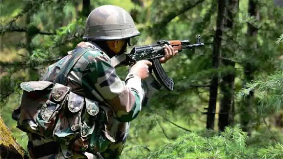 J&K: ત્રાલમાં સુરક્ષાદળો અને આતંકીઓ વચ્ચે અથડામણમાં ત્રણ આતંકી ઠાર J&K: ત્રાલમાં સુરક્ષાદળો અને આતંકીઓ વચ્ચે અથડામણમાં ત્રણ આતંકી ઠાર
