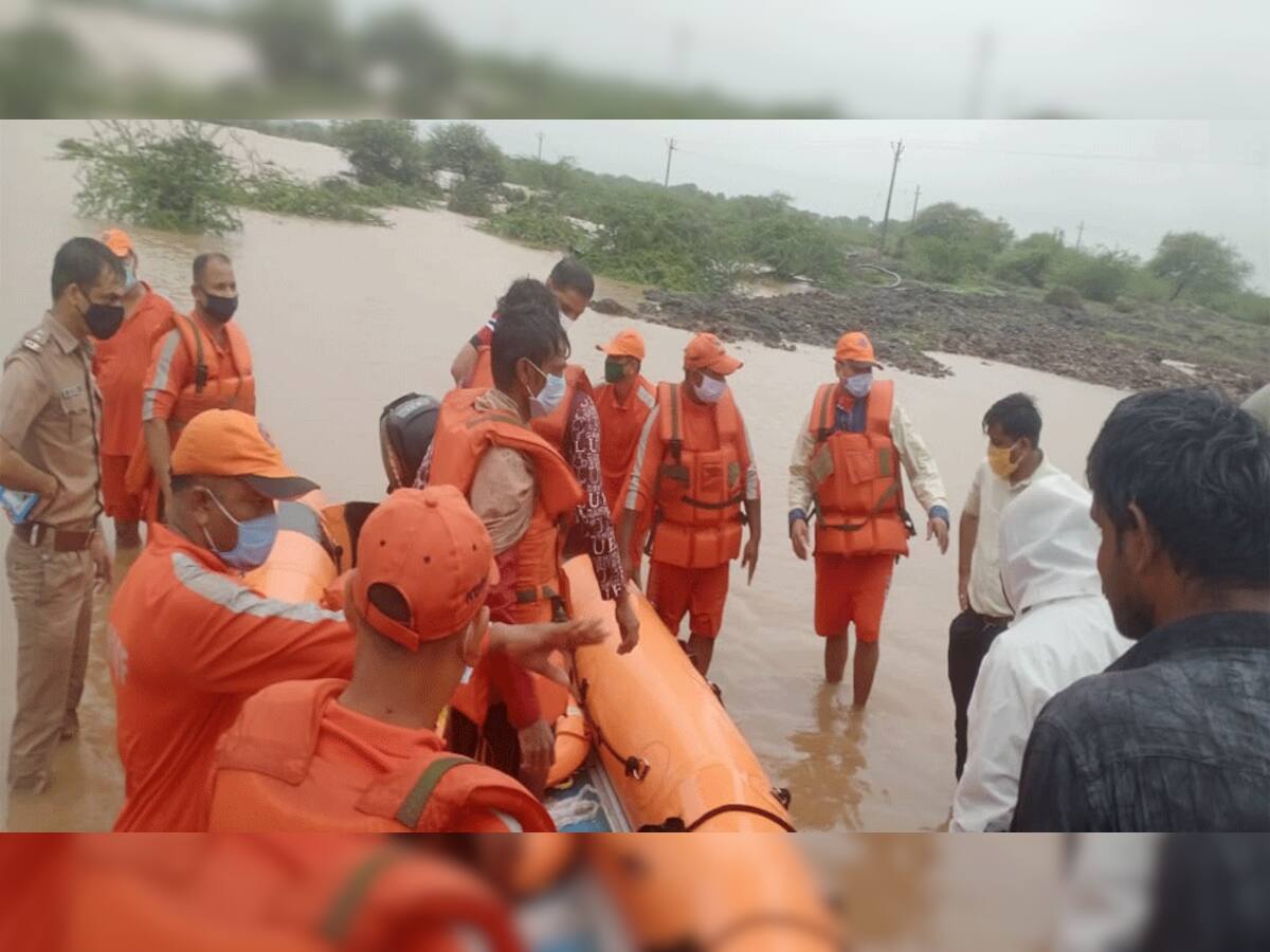 ખંભાળિયા અને જામનગરમાં વરસાદે ફરી જોર પકડ્યું, NDRFએ સ્થળાંતર કામગીરી શરૂ કરી 
