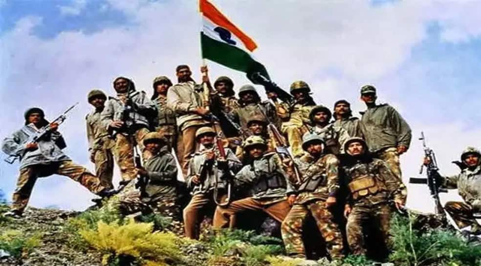 શૌર્યના 21 વર્ષ: ...જ્યારે ભારતીય સેનાએ જીત્યું દુનિયાનું સૌથી મુશ્કેલ 'કારગિલ યુદ્ધ', 'ઓપરેશન બદ્ર'ને ભોંય ભેગું કર્યુ શૌર્યના 21 વર્ષ: ...જ્યારે ભારતીય સેનાએ જીત્યું દુનિયાનું સૌથી મુશ્કેલ 'કારગિલ યુદ્ધ', 'ઓપરેશન બદ્ર'ને ભોંય ભેગું કર્યુ