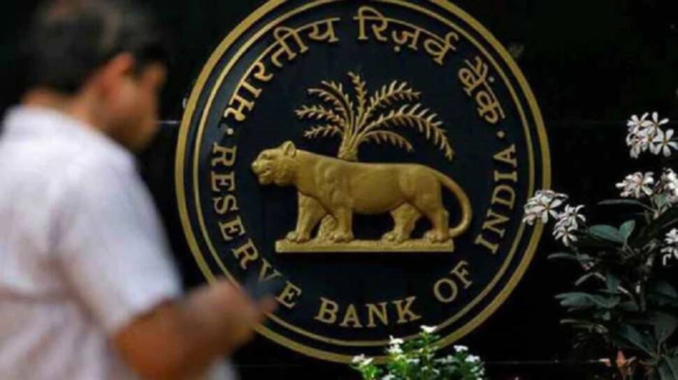 આ અઠવાડિયે RBI લેશે તમારા EMIને લઇ મોટો નિર્ણય, 6 ઓગસ્ટના થશે જાહેરાત આ અઠવાડિયે RBI લેશે તમારા EMIને લઇ મોટો નિર્ણય, 6 ઓગસ્ટના થશે જાહેરાત