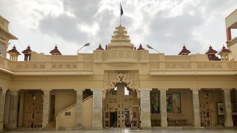 સુદામા અને ગાંધીભૂમિનો છે આજે જન્મદિવસ, આ રીતે પડ્યું હતું પોરબંદર નામ સુદામા અને ગાંધીભૂમિનો છે આજે જન્મદિવસ, આ રીતે પડ્યું હતું પોરબંદર નામ