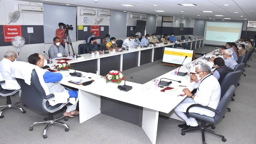 જામનગરમાં કોરોનાનું સંક્રમણ અટકાવવા સીએમે યોજી ઉચ્ચ અધિકારીઓ સાથે બેઠક જામનગરમાં કોરોનાનું સંક્રમણ અટકાવવા સીએમે યોજી ઉચ્ચ અધિકારીઓ સાથે બેઠક