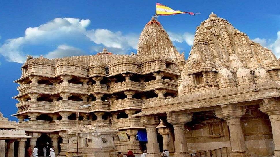 દ્વારકાધીશ મંદિરમાં જન્માષ્ટમીની સાદાઈથી ઉજવણી, તમે ઘરે બેઠા કરી શકશો ભગવાનના દર્શન દ્વારકાધીશ મંદિરમાં જન્માષ્ટમીની સાદાઈથી ઉજવણી, તમે ઘરે બેઠા કરી શકશો ભગવાનના દર્શન