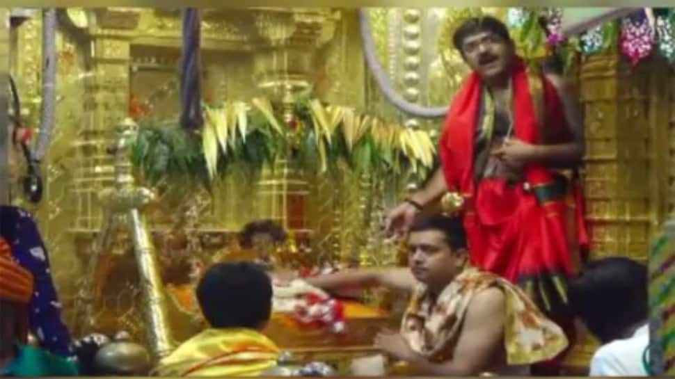 કૃષ્ણ જન્મોત્સવ બાદ આજે ભક્તો હિંચકો ઝૂલાવીને લાલાને લાડ લડાવશે કૃષ્ણ જન્મોત્સવ બાદ આજે ભક્તો હિંચકો ઝૂલાવીને લાલાને લાડ લડાવશે