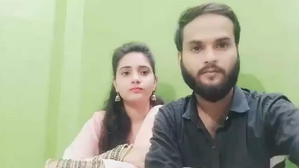 પરિવાર જે શાલિનીને શોધતો હતો તે Facebook પર 'ફિઝા ફાતિમા' બનીને મળી, જાણો ચોંકાવનારો કિસ્સો પરિવાર જે શાલિનીને શોધતો હતો તે Facebook પર 'ફિઝા ફાતિમા' બનીને મળી, જાણો ચોંકાવનારો કિસ્સો