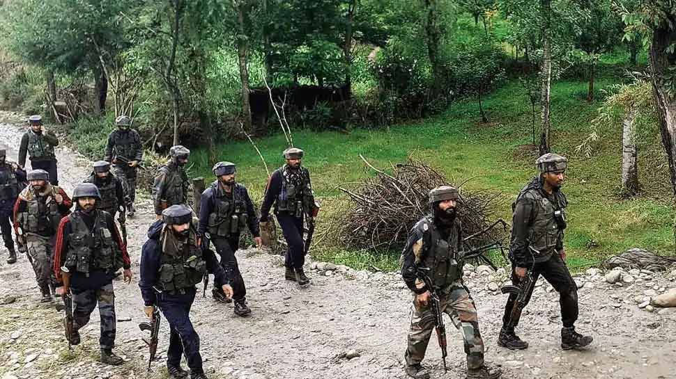 J&K: પાકિસ્તાને ફરી કર્યું સીઝફાયરનું ઉલ્લંઘન, ગોળીબારીમાં એક જવાન શહીદ અને 2 ઘાયલ J&K: પાકિસ્તાને ફરી કર્યું સીઝફાયરનું ઉલ્લંઘન, ગોળીબારીમાં એક જવાન શહીદ અને 2 ઘાયલ