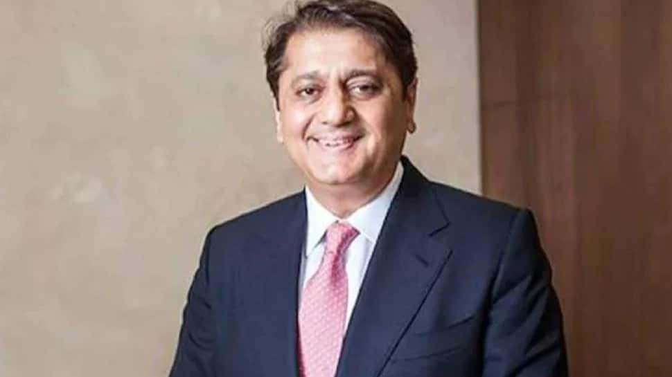 ICICI બેંકના પૂર્વ CMD ચંદા કોચરના પતિ દીપક કોચરની ED એ ધરપકડ કરી ICICI બેંકના પૂર્વ CMD ચંદા કોચરના પતિ દીપક કોચરની ED એ ધરપકડ કરી