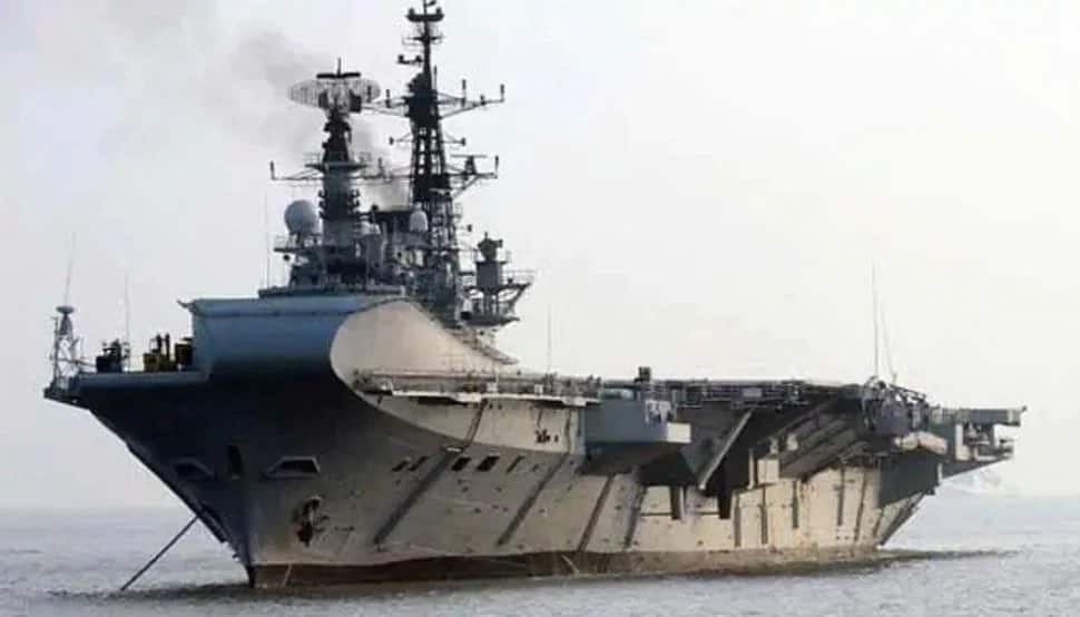 INS વિરાટે શરૂ કરી પોતાની અંતિમ યાત્રા, આશરે 30 વર્ષ સુધી રહ્યું ભારતીય નૌસેનાની શાન INS વિરાટે શરૂ કરી પોતાની અંતિમ યાત્રા, આશરે 30 વર્ષ સુધી રહ્યું ભારતીય નૌસેનાની શાન