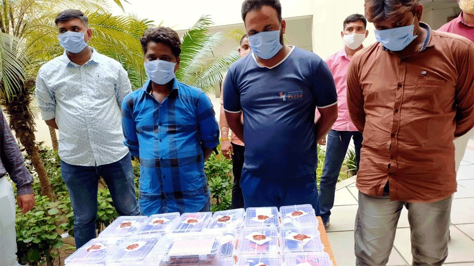 ગુજરાતમાં ડ્રગ્સનો રાફડો ફાટ્યો: પ્રતિબંધિત કફ સીરપ અને ટેબ્લેટ સાથે 3 ઝડપાયા ગુજરાતમાં ડ્રગ્સનો રાફડો ફાટ્યો: પ્રતિબંધિત કફ સીરપ અને ટેબ્લેટ સાથે 3 ઝડપાયા
