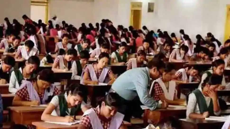 15 ઓક્ટોબરથી ખુલી રહી છે શાળા-કોલેજ, શિક્ષણ મંત્રાલયે જાહેર કરી નવી ગાઇડલાઇન 15 ઓક્ટોબરથી ખુલી રહી છે શાળા-કોલેજ, શિક્ષણ મંત્રાલયે જાહેર કરી નવી ગાઇડલાઇન