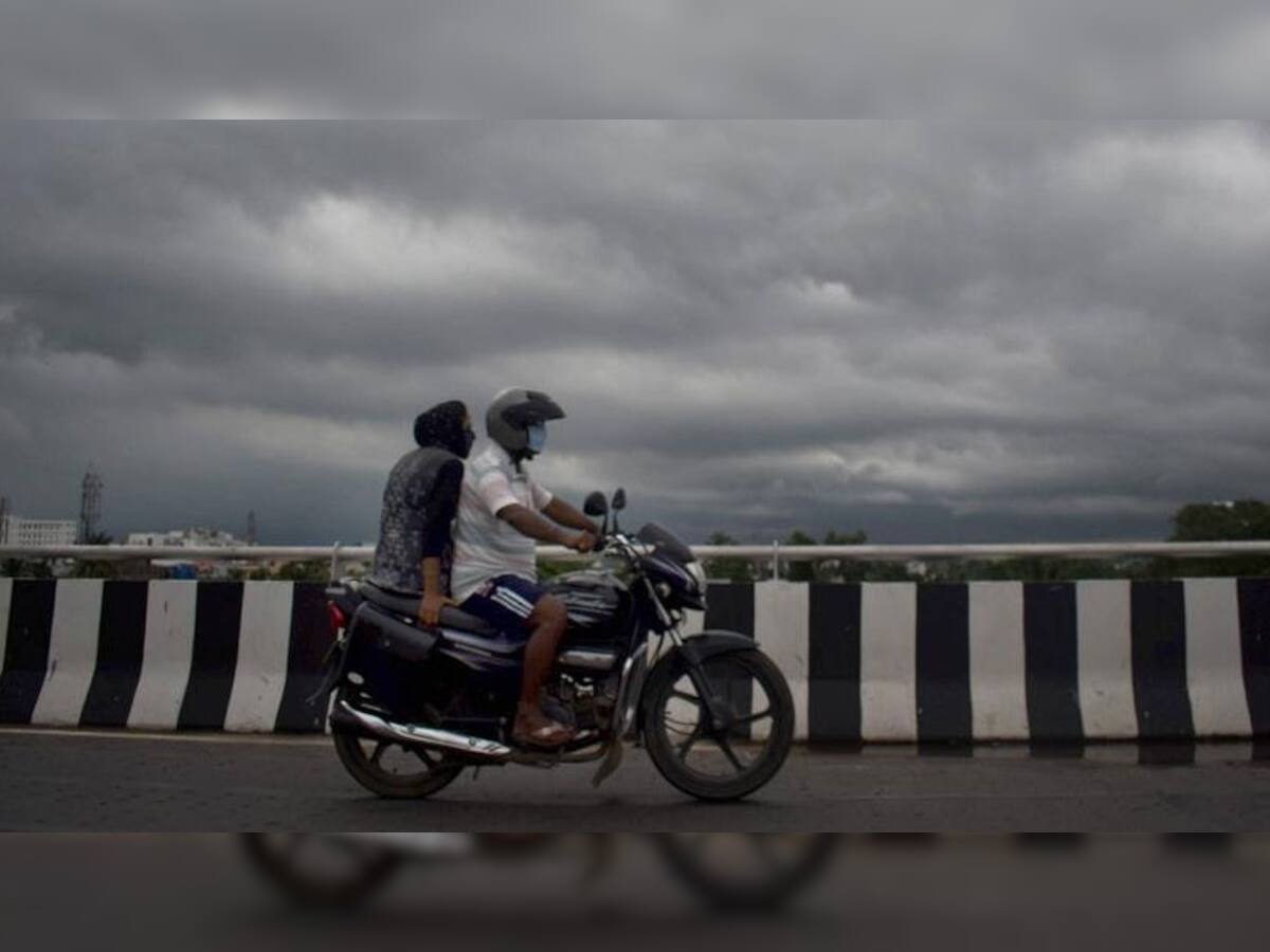 વાદળોના ટોળાએ ગુજરાતનું હવામાન બગાડ્યું, ઠેરઠેર વરસાદ તૂટી પડ્યો 