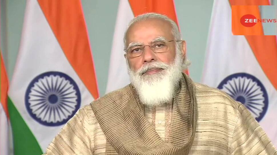 Durga Puja સમારોહમાં સામેલ થયા PM મોદી, કહ્યું- 'બંગાળે દરેક સમયે દેશની સેવા કરી' Durga Puja સમારોહમાં સામેલ થયા PM મોદી, કહ્યું- 'બંગાળે દરેક સમયે દેશની સેવા કરી'
