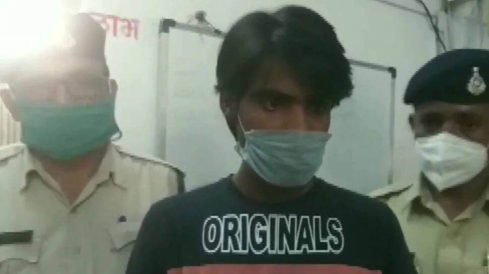 2 પત્નીઓ સાથે Sex Show લાઇવ કરતો હતો યુવક, લાખો કમાણો, પછી ખુલી ગઇ પોલ 2 પત્નીઓ સાથે Sex Show લાઇવ કરતો હતો યુવક, લાખો કમાણો, પછી ખુલી ગઇ પોલ