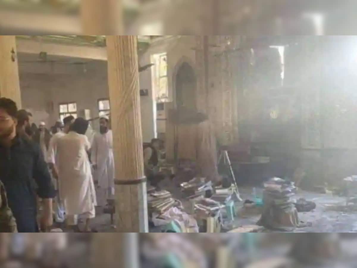 પાકિસ્તાન: પેશાવરમાં મદરેસા પાસે ભયંકર વિસ્ફોટ, 7ના મૃત્યુ, 70 બાળકો ઘાયલ