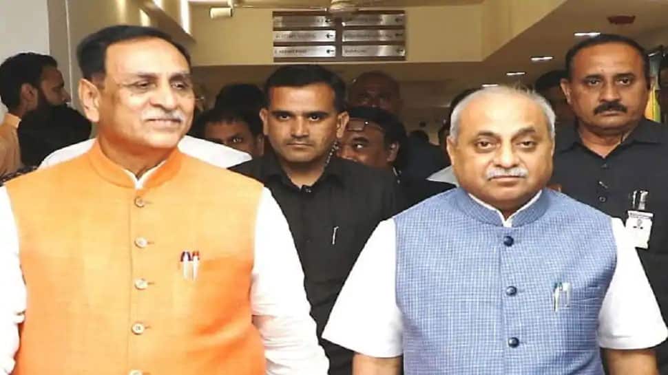 વધુ એક ચોંકાવનારો સરવે : પેટાચૂંટણીમાં ભાજપનો 3 બેઠકો પર ખેલ બગડી શકે છે વધુ એક ચોંકાવનારો સરવે : પેટાચૂંટણીમાં ભાજપનો 3 બેઠકો પર ખેલ બગડી શકે છે