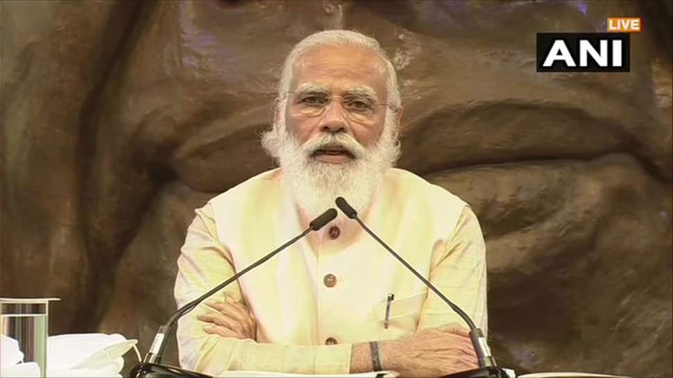 સિવિલ સર્વિસની નવી બેચના અધિકારીઓને પીએમ મોદીએ કહ્યું, ‘આજની તારીખ ડાયરીમાં લખી રાખો...’ સિવિલ સર્વિસની નવી બેચના અધિકારીઓને પીએમ મોદીએ કહ્યું, ‘આજની તારીખ ડાયરીમાં લખી રાખો...’