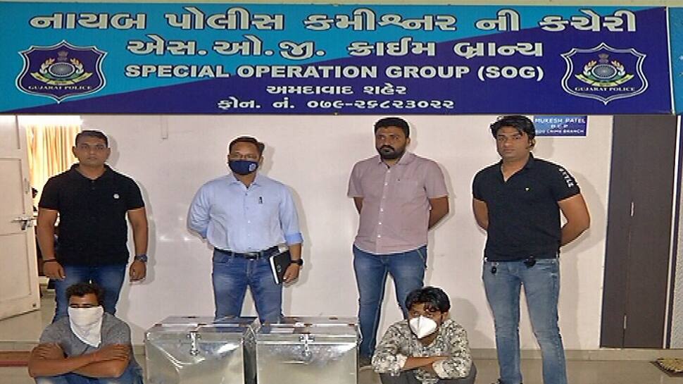 70 કિલો ગાંજા સાથે બે વ્યક્તિઓની ધરપકડ, આ રીતે ભાવી પેઢીને કરતા હતા બરબાદ 70 કિલો ગાંજા સાથે બે વ્યક્તિઓની ધરપકડ, આ રીતે ભાવી પેઢીને કરતા હતા બરબાદ