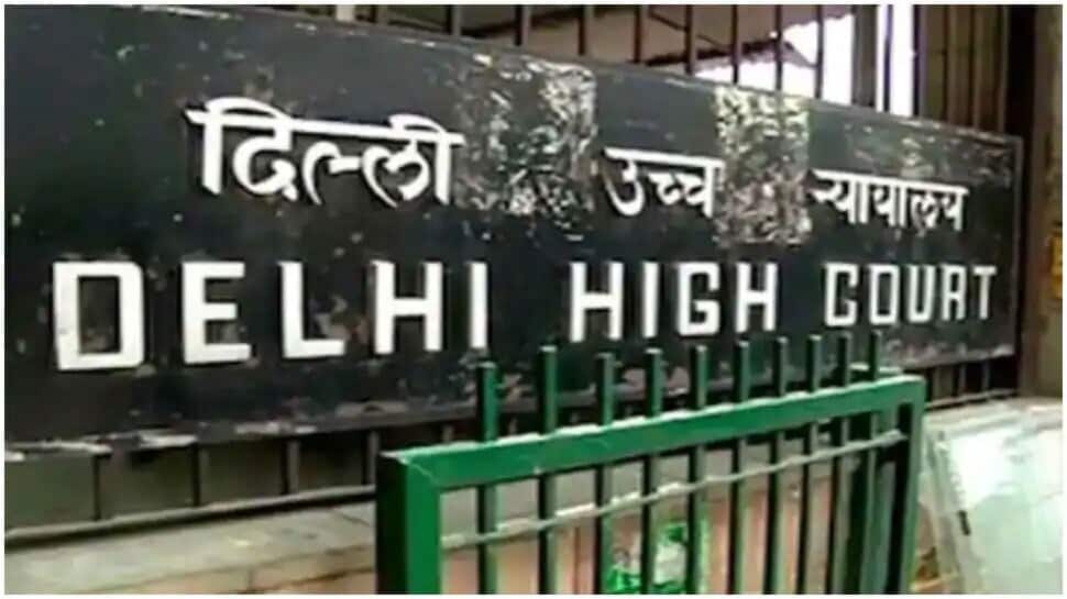 પતિ પર આ આરોપ લગાવવો ક્રૂરતા સમાન છે, જાણો High Courtની કડક ટિપ્પણી પતિ પર આ આરોપ લગાવવો ક્રૂરતા સમાન છે, જાણો High Courtની કડક ટિપ્પણી