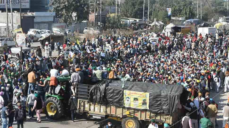 Farmers Protest LIVE: ખેડૂત નેતાઓ મક્કમ, 10 પેજનો ડ્રાફ્ટ સરકારને સોંપ્યો, જણાવી કાયદા પર આપત્તિઓ Farmers Protest LIVE: ખેડૂત નેતાઓ મક્કમ, 10 પેજનો ડ્રાફ્ટ સરકારને સોંપ્યો, જણાવી કાયદા પર આપત્તિઓ