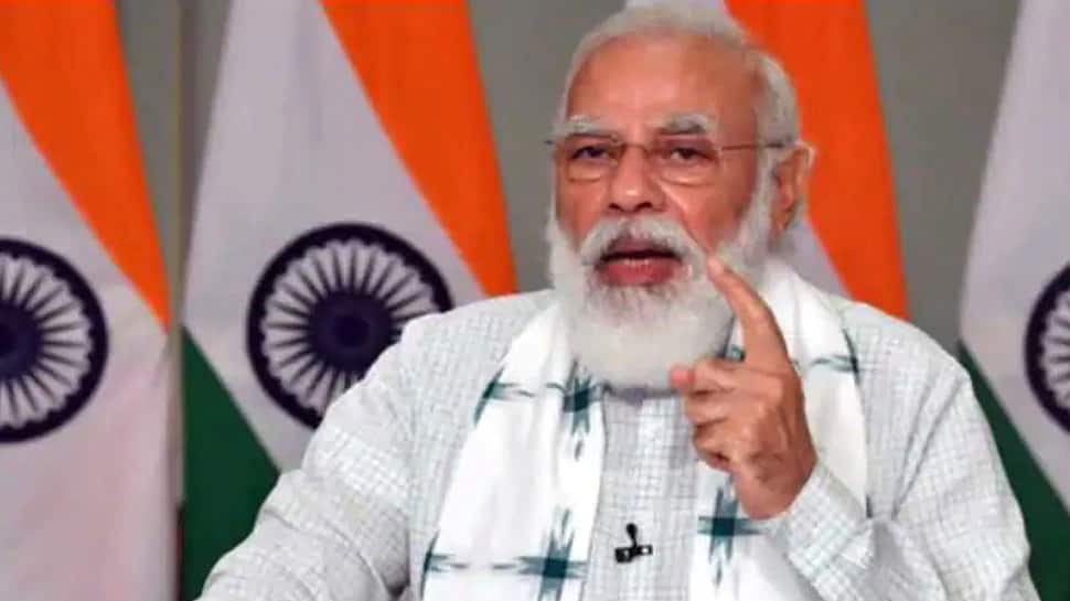 PMએ મજાક ઉડાવતાં કહ્યું -'ક્યાંક લોકો એમ કહી ન દે મોદીએ તમારો અવાજ દબાવી દીધો' PMએ મજાક ઉડાવતાં કહ્યું -'ક્યાંક લોકો એમ કહી ન દે મોદીએ તમારો અવાજ દબાવી દીધો'