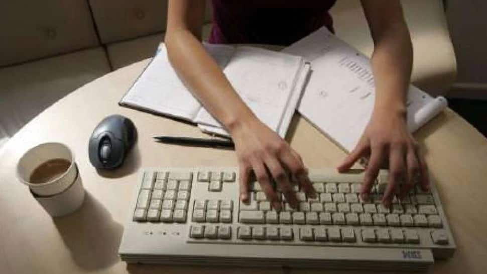 ભારતીય લોકોને લાગી Work From Homeની લત, ઘરેથી કામ કરવાના બદલામાં આપશે 10% Salary ભારતીય લોકોને લાગી Work From Homeની લત, ઘરેથી કામ કરવાના બદલામાં આપશે 10% Salary
