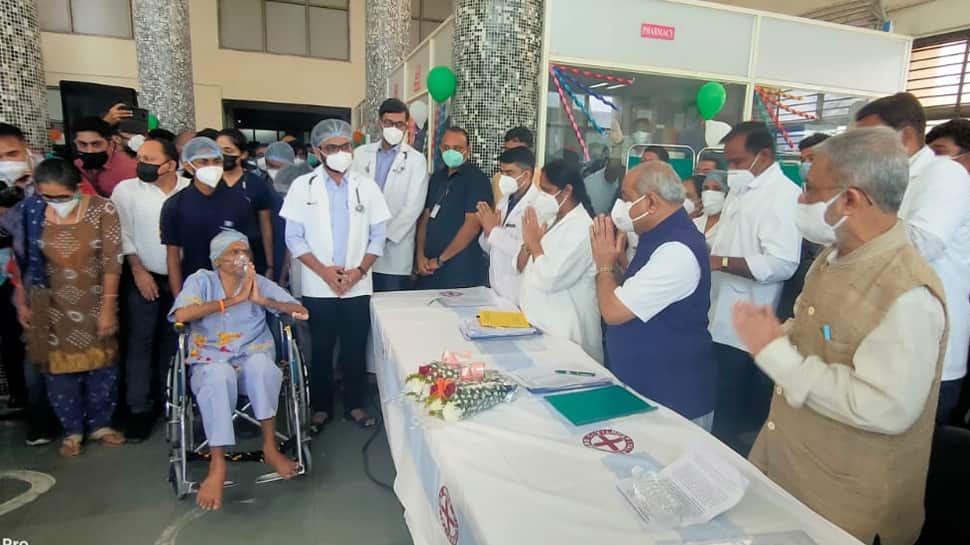 58 વર્ષીય દેવેન્દ્રભાઈએ ભરતસિંહ સોલંકીનો રેકોર્ડ તોડ્યો, 113 દિવસ કોરોનાની સારવાર લીધી 58 વર્ષીય દેવેન્દ્રભાઈએ ભરતસિંહ સોલંકીનો રેકોર્ડ તોડ્યો, 113 દિવસ કોરોનાની સારવાર લીધી