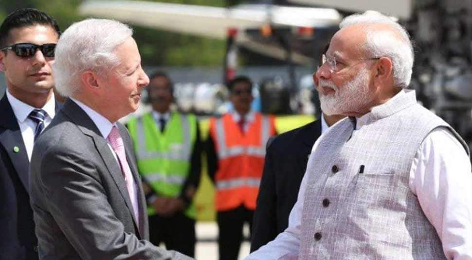 S-400: US રાજદૂતે કહ્યું-અમે મિત્રો પર કાર્યવાહી નથી કરતા પણ ભારતે 'કોઈ એકની પસંદગી' કરવી પડશે S-400: US રાજદૂતે કહ્યું-અમે મિત્રો પર કાર્યવાહી નથી કરતા પણ ભારતે 'કોઈ એકની પસંદગી' કરવી પડશે