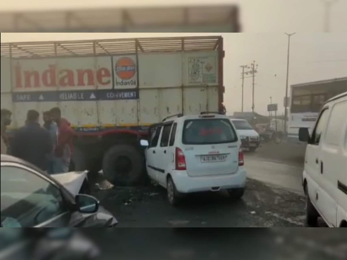 રાજકોટ જામનગર હાઈવે પર ત્રિપલ અકસ્માત, ઈન્ડેન ગેસના ટ્રક સાથે 2 કાર અથડાઇ