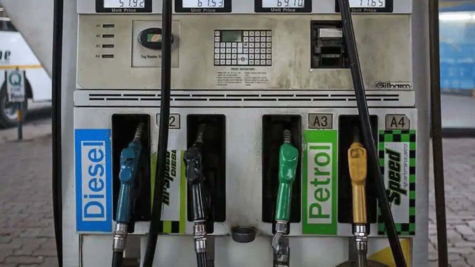 Petrol-Diesel Price Today 06 January 2021: પેટ્રોલ-ડીઝલના ભાવમાં થયો વધારો, જાણો તમારા શહેરનો ભાવ Petrol-Diesel Price Today 06 January 2021: પેટ્રોલ-ડીઝલના ભાવમાં થયો વધારો, જાણો તમારા શહેરનો ભાવ