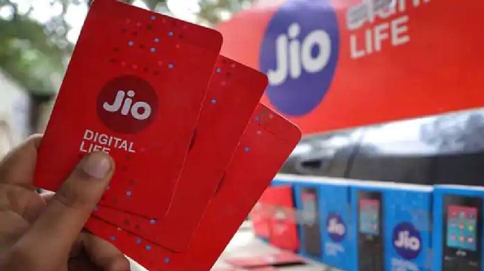 Reliance Jioનો નવો શાનદાર પ્લાન, માત્ર આટલા રૂપિયામાં 336 દિવસ સુધી અનલિમિટેડ કોલ અને ડેટા Reliance Jioનો નવો શાનદાર પ્લાન, માત્ર આટલા રૂપિયામાં 336 દિવસ સુધી અનલિમિટેડ કોલ અને ડેટા