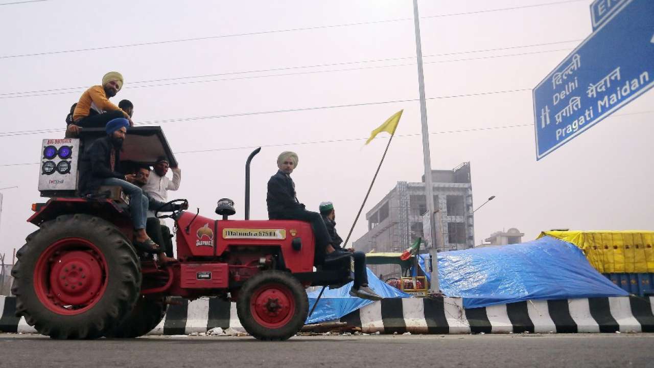 Farmers Protest: સુપ્રીમ કોર્ટે કહ્યું- ટ્રેક્ટર રેલી પોલીસનો મામલો, કેન્દ્રએ પરત લીધી અરજી, કિસાન નેતા બોલ્યા- રેલી નિકળશે Farmers Protest: સુપ્રીમ કોર્ટે કહ્યું- ટ્રેક્ટર રેલી પોલીસનો મામલો, કેન્દ્રએ પરત લીધી અરજી, કિસાન નેતા બોલ્યા- રેલી નિકળશે