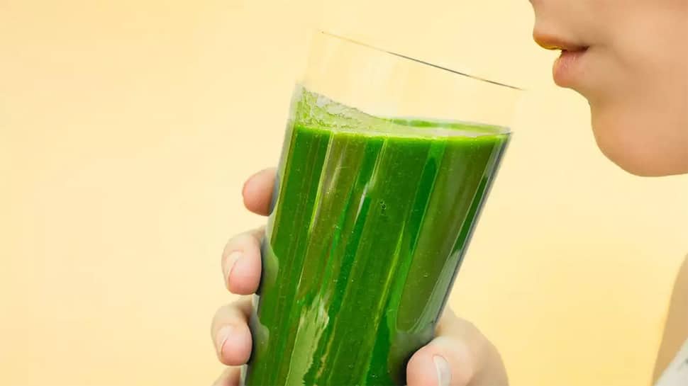 Immunity Booster ગણાતું ગીલોય પણ તમારા માટે બની શકે છે ઘાતક, જલદી જાણી લો નહીં તો પસ્તાશો Immunity Booster ગણાતું ગીલોય પણ તમારા માટે બની શકે છે ઘાતક, જલદી જાણી લો નહીં તો પસ્તાશો
