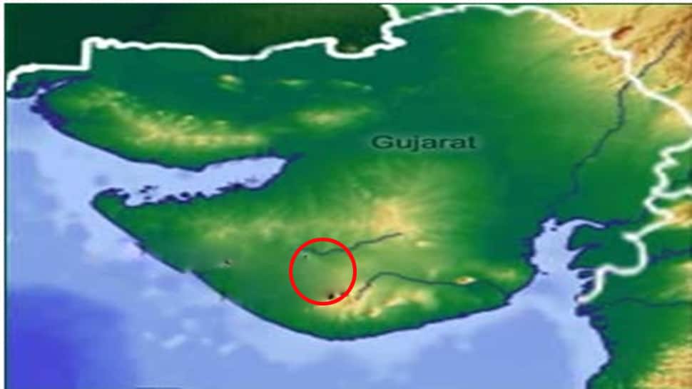 તલાલામાં ભૂકંપના આંચકા સાથે સંભળાયો ભેદી ધડાકો, લોકો ગભરાયા તલાલામાં ભૂકંપના આંચકા સાથે સંભળાયો ભેદી ધડાકો, લોકો ગભરાયા